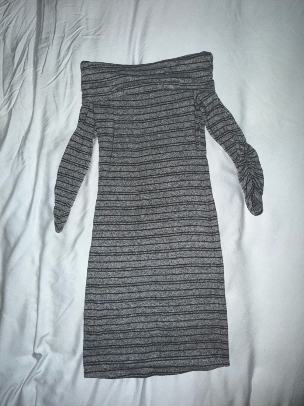 Charlotte Russe Off-Shoulder Gray Striped Midi Dress